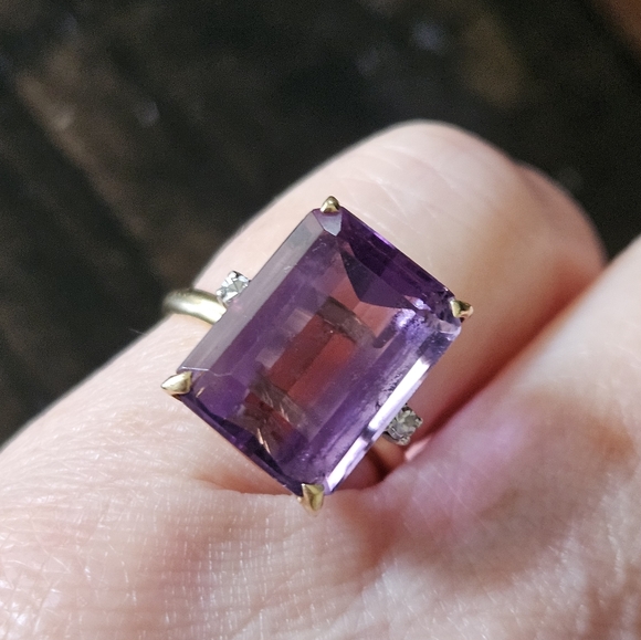 Beautiful Vintage 14K Amethyst Diamond Ring - Picture 2 of 13